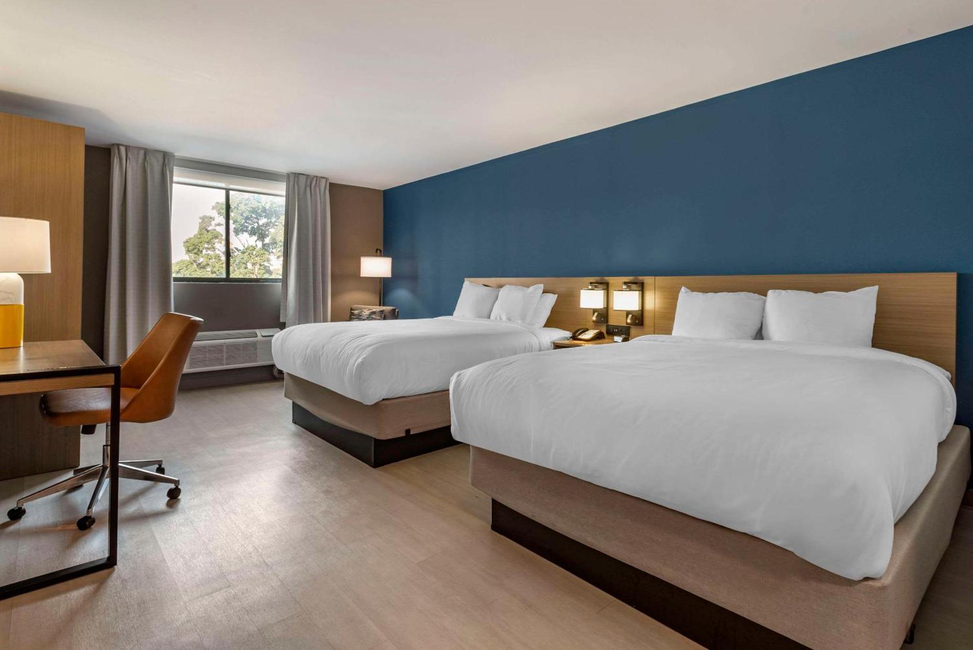 Comfort Inn Philadelphia International Airport West Chester Buitenkant foto